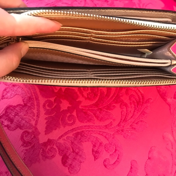 Kate Spade wristlet wallet metallic silver gold - Picture 8 of 8